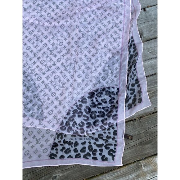 Pink 100% Silk Louis Vuitton Monogram Scarf - Picture 1 of 16